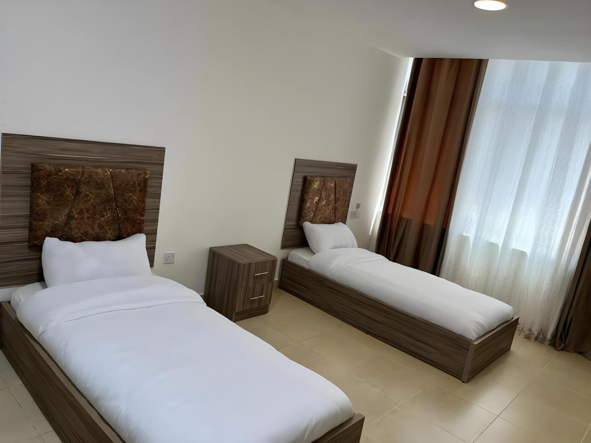 Rayan Hotel Apartments عمان المظهر الخارجي الصورة
