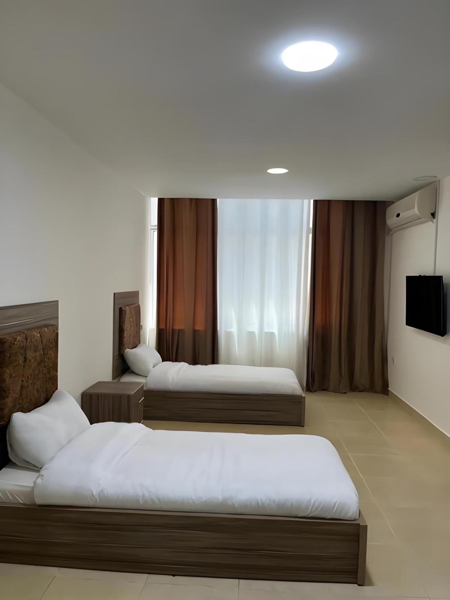 Rayan Hotel Apartments عمان المظهر الخارجي الصورة
